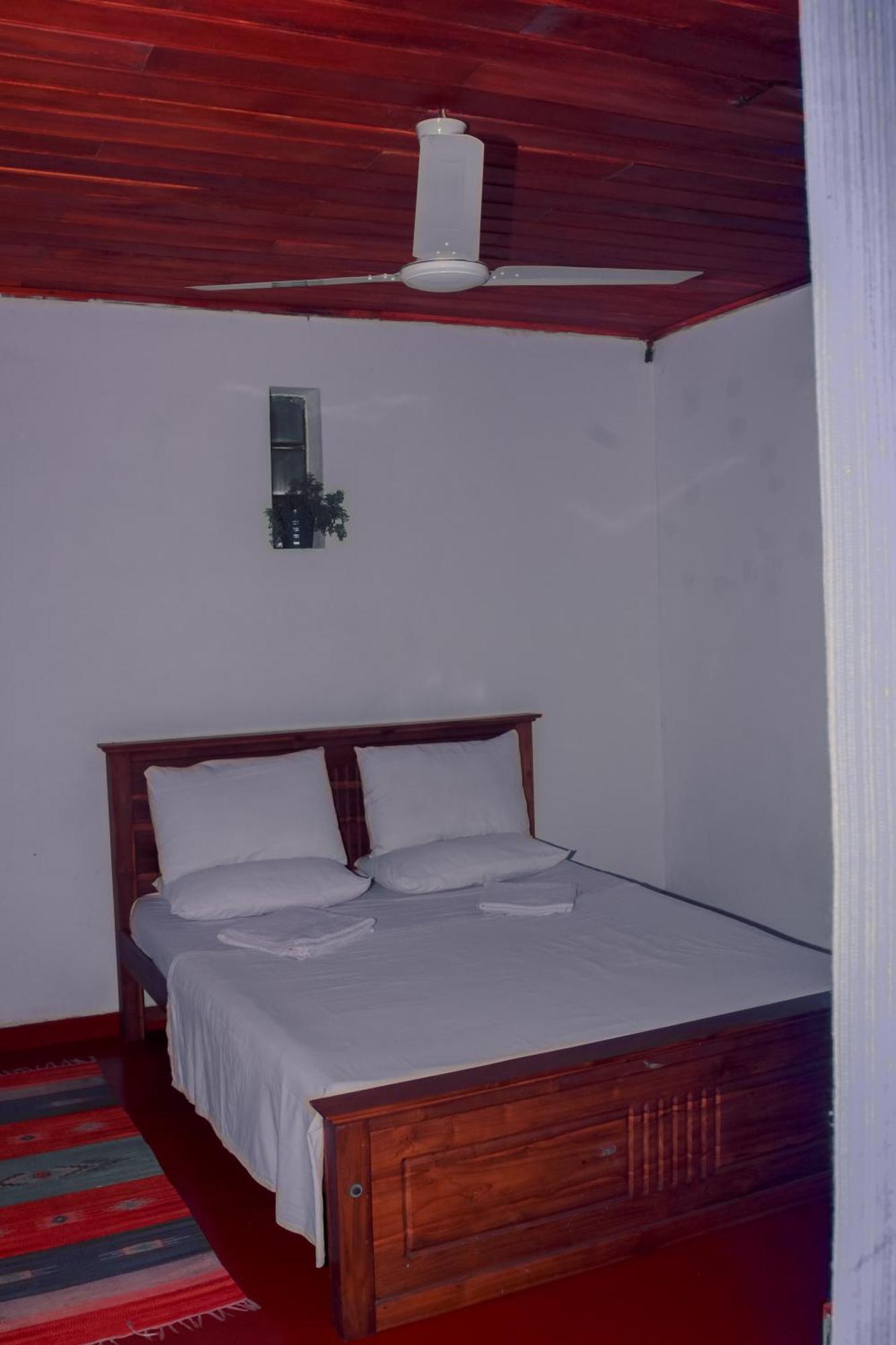 Hotel Golden Bell Tangalle Exteriör bild